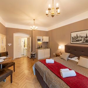 Klein Studio met een Queen Size Bed